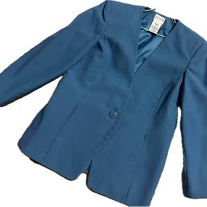 New never worn ladies jacket